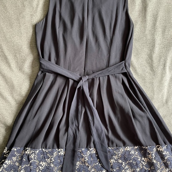 Dress - Picture 5 of 5